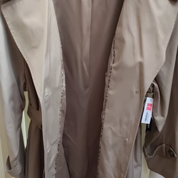 EAST 5TH WOMENS PLUS 3X TAN TREMCH COAT NWT - Picture 3 of 13